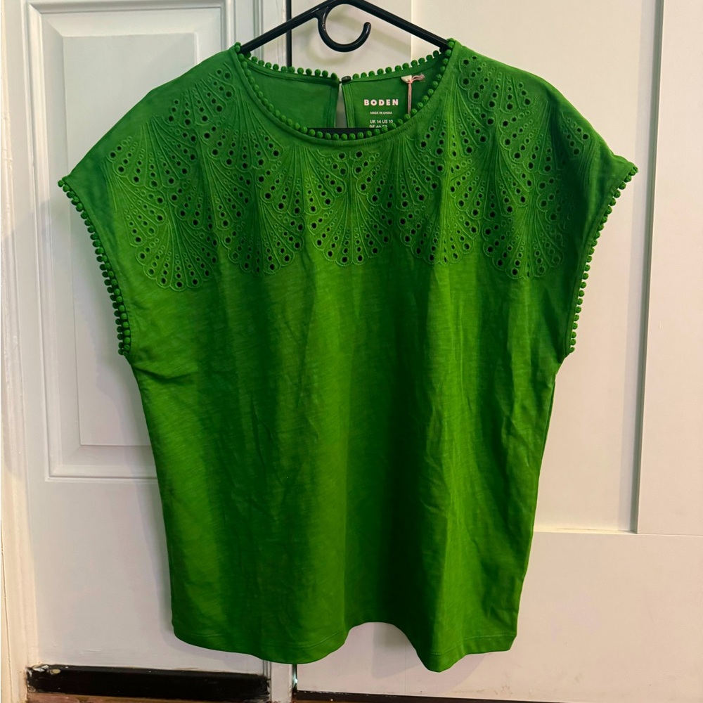 NWT Boden Elevated Tee! - Picture 4 of 4